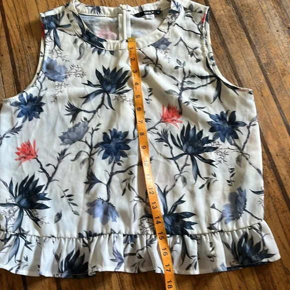 Peplum Top - Picture 4 of 5